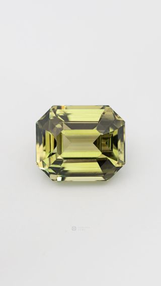 360-degree-macro-view-natural-apple-green-chrysoberyl-round-round-nivithigala-sri-lanka-4.50ct thumbnail 2