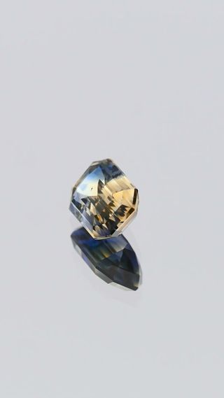 360-degree-macro-view-natural-bi-colour-sapphire-unheated-emerald-cut-ceylon-1.10ct thumbnail 4