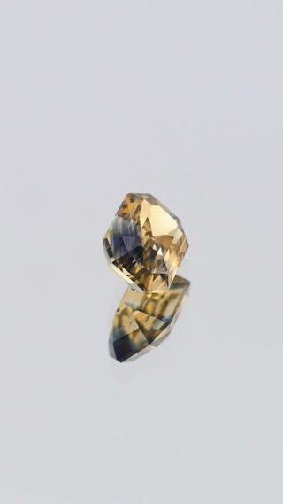 360-degree-macro-view-natural-bi-colour-sapphire-unheated-emerald-cut-ceylon-1.10ct thumbnail 9