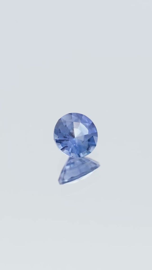 360-degree-macro-view-natural-blue-sapphire-unheated-round-ceylon-0.55ct