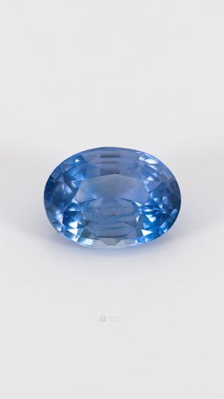 360-degree-macro-view-natural-blue-sapphire-unheated-oval-oval-ceylon-2.35ct thumbnail 2