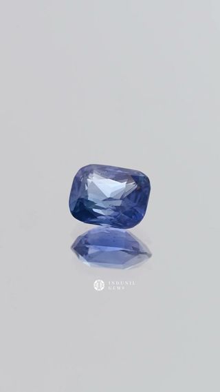 360-degree-macro-view-natural-blue-sapphire-cushion-cushion-ceylon-1.90ct thumbnail 3