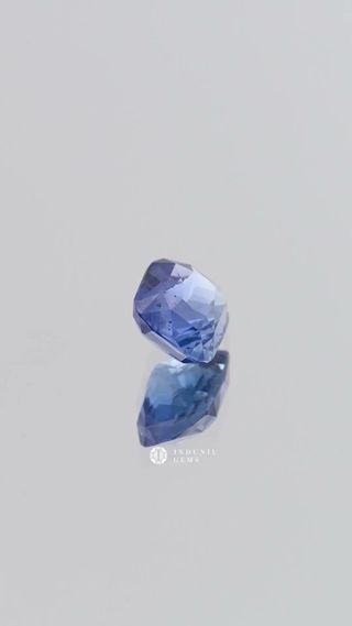 360-degree-macro-view-natural-blue-sapphire-cushion-cushion-ceylon-1.90ct thumbnail 9