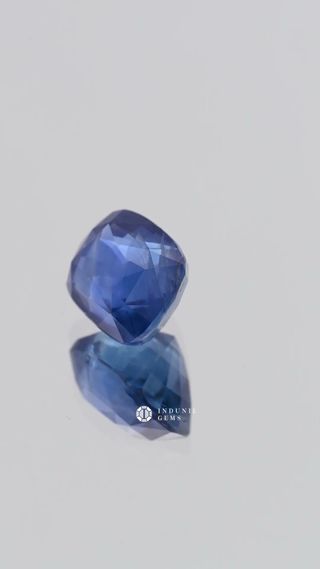 360-degree-macro-view-natural-blue-sapphire-cushion-cushion-ceylon-4.50ct thumbnail 4