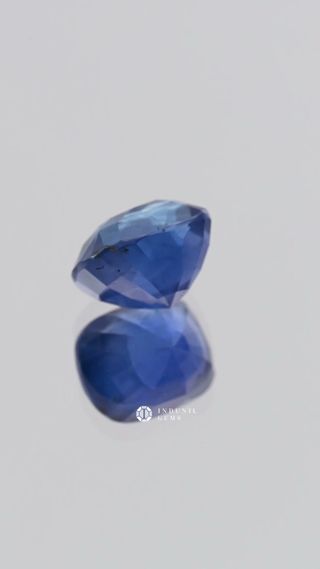 360-degree-macro-view-natural-blue-sapphire-cushion-cushion-ceylon-4.50ct thumbnail 6