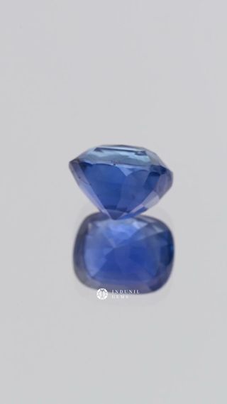 360-degree-macro-view-natural-blue-sapphire-cushion-cushion-ceylon-4.50ct thumbnail 7