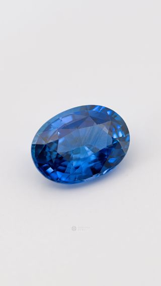 360-degree-macro-view-natural-blue-sapphire-emerald-emerald-ceylon-4.15ct thumbnail 3