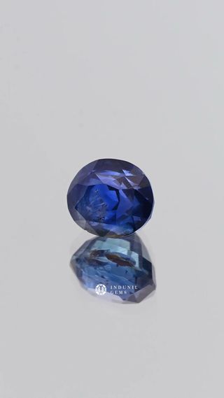 360-degree-macro-view-natural-blue-sapphire-oval-oval-ceylon-3.68ct thumbnail 3