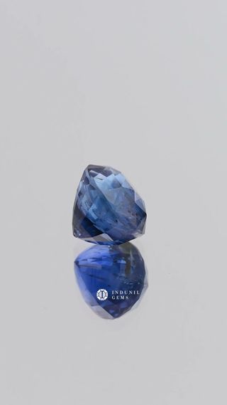 360-degree-macro-view-natural-blue-sapphire-oval-oval-ceylon-3.68ct thumbnail 8