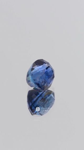 360-degree-macro-view-natural-blue-sapphire-oval-oval-ceylon-3.68ct thumbnail 9