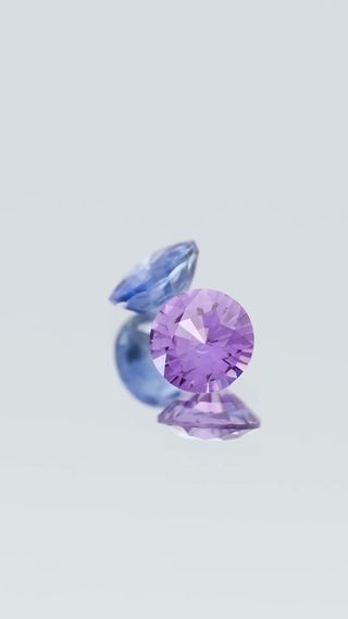 360-degree-macro-view-natural-lilac-blue-sapphire-pair-unheated-round-ceylon-1.08ct thumbnail 3