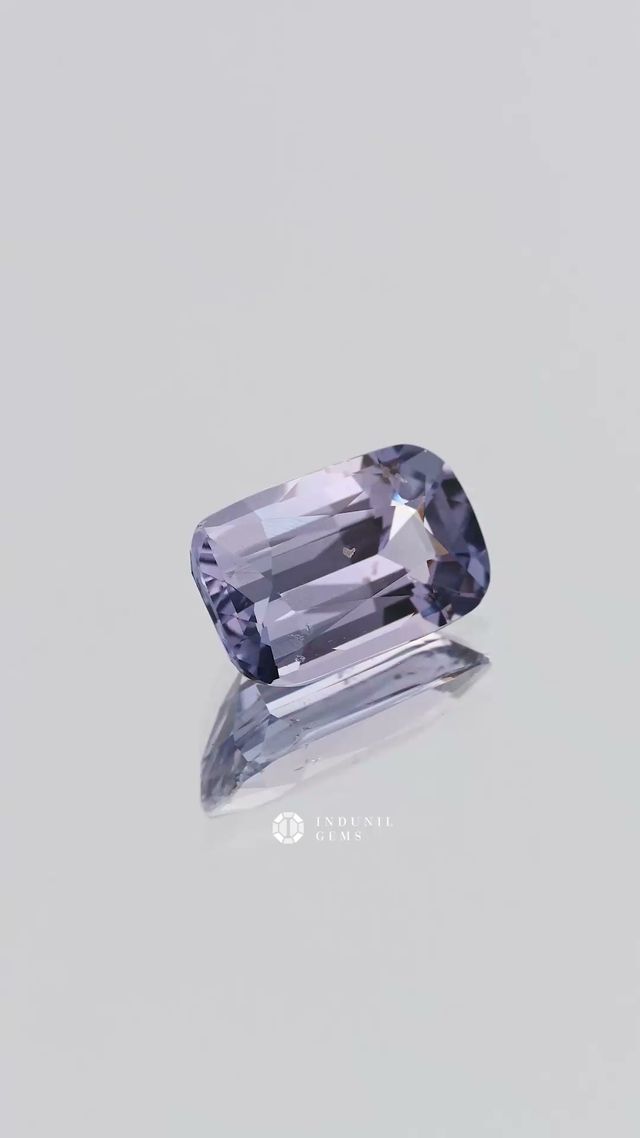360-degree-macro-view-natural-blue-spinel-cushion-cushion-ceylon-2.52ct