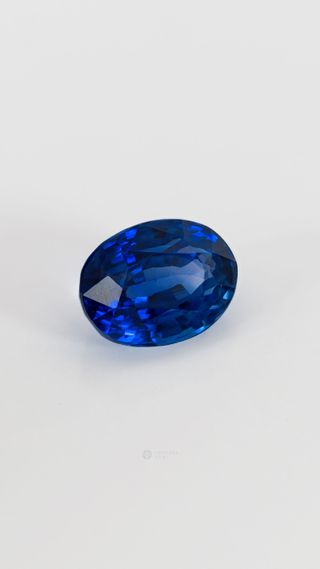 360-degree-macro-view-natural-blue-sapphire-oval-oval-sri-lanka-1.55ct thumbnail 3