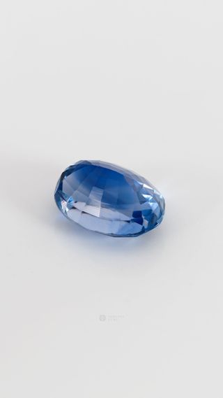 360-degree-macro-view-natural-blue-sapphire-oval-oval-sri-lanka-1.55ct thumbnail 5