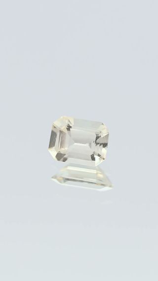 360-degree-macro-view-natural-yellow-sapphire-unheated-unknown-ceylon-0.55ct thumbnail 3