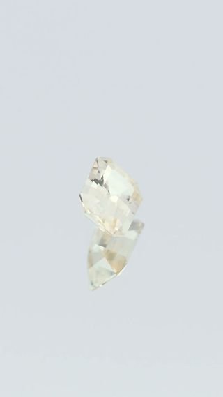 360-degree-macro-view-natural-yellow-sapphire-unheated-unknown-ceylon-0.55ct thumbnail 9