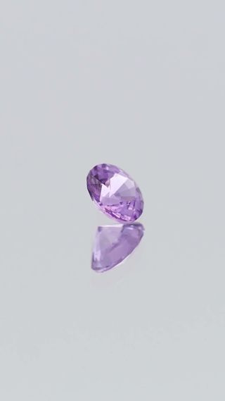 360-degree-macro-view-natural-lilac-sapphire-unheated-round-ceylon-0.54ct thumbnail 9