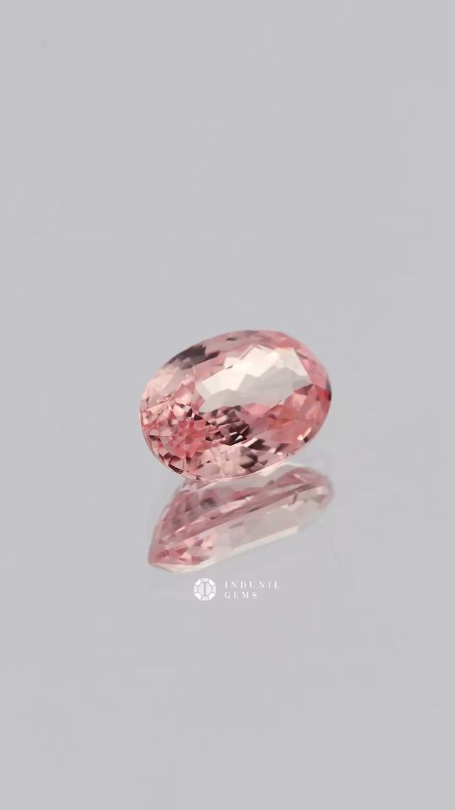 360-degree-macro-view-natural-padparadscha-sapphire-unknown-ceylon-2.28ct