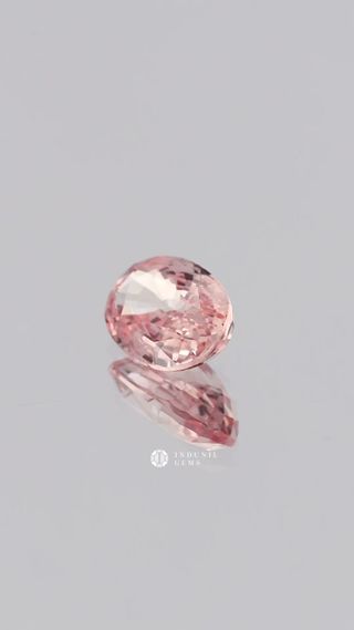 360-degree-macro-view-natural-padparadscha-sapphire-unknown-ceylon-2.28ct thumbnail 4