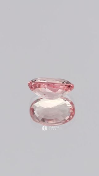 360-degree-macro-view-natural-padparadscha-sapphire-unknown-ceylon-2.28ct thumbnail 7