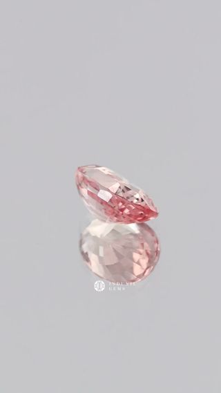 360-degree-macro-view-natural-padparadscha-sapphire-unknown-ceylon-2.28ct thumbnail 8