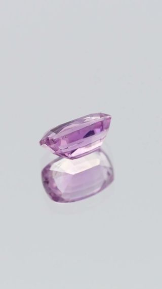 360-degree-macro-view-natural-pink-sapphire-unheated-cushion-ceylon-1.34ct thumbnail 6