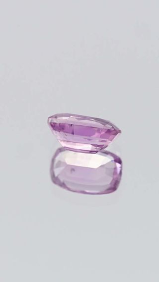 360-degree-macro-view-natural-pink-sapphire-unheated-cushion-ceylon-1.34ct thumbnail 7