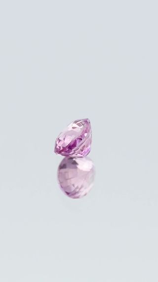360-degree-macro-view-natural-pink-sapphire-unheated-oval-ceylon-0.51ct thumbnail 5