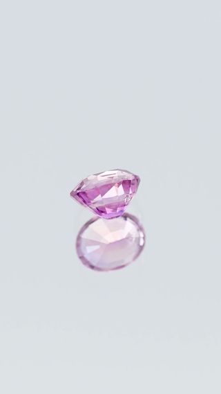 360-degree-macro-view-natural-pink-sapphire-unheated-oval-ceylon-0.51ct thumbnail 6