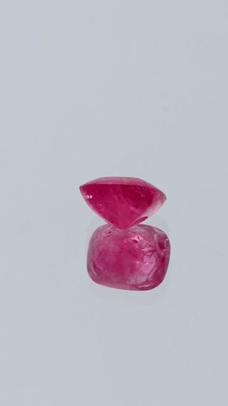 360-degree-macro-view-natural-mahenge-red-spinel-cushion-mahenge-tanzania-1.30ct thumbnail 7