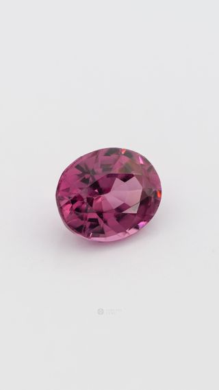 360-degree-macro-view-natural-reddish-pink-spinel-round-round-sri-lanka-0.85ct thumbnail 3