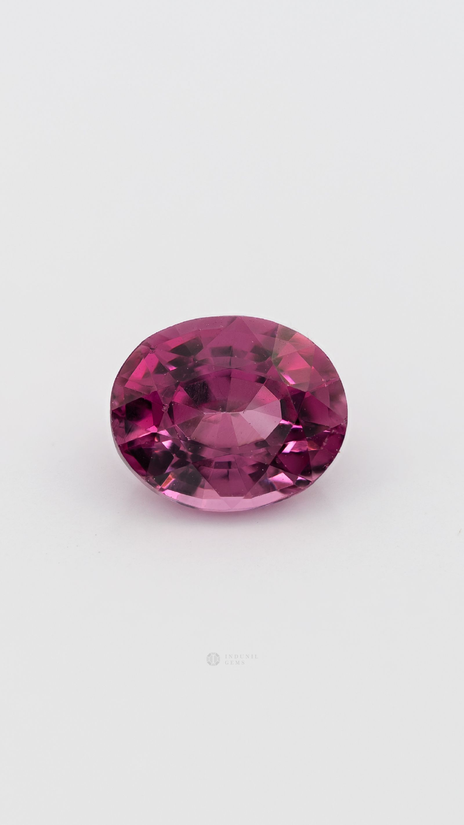 360-degree-macro-view-natural-reddish-pink-spinel-round-round-sri-lanka-0.85ct