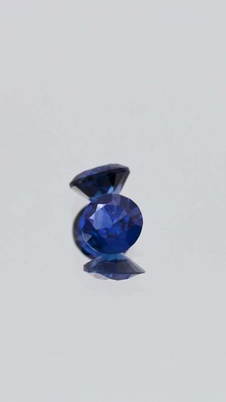 360-degree-macro-view-natural-blue-sapphire-round-ceylon-0.79ct thumbnail 3