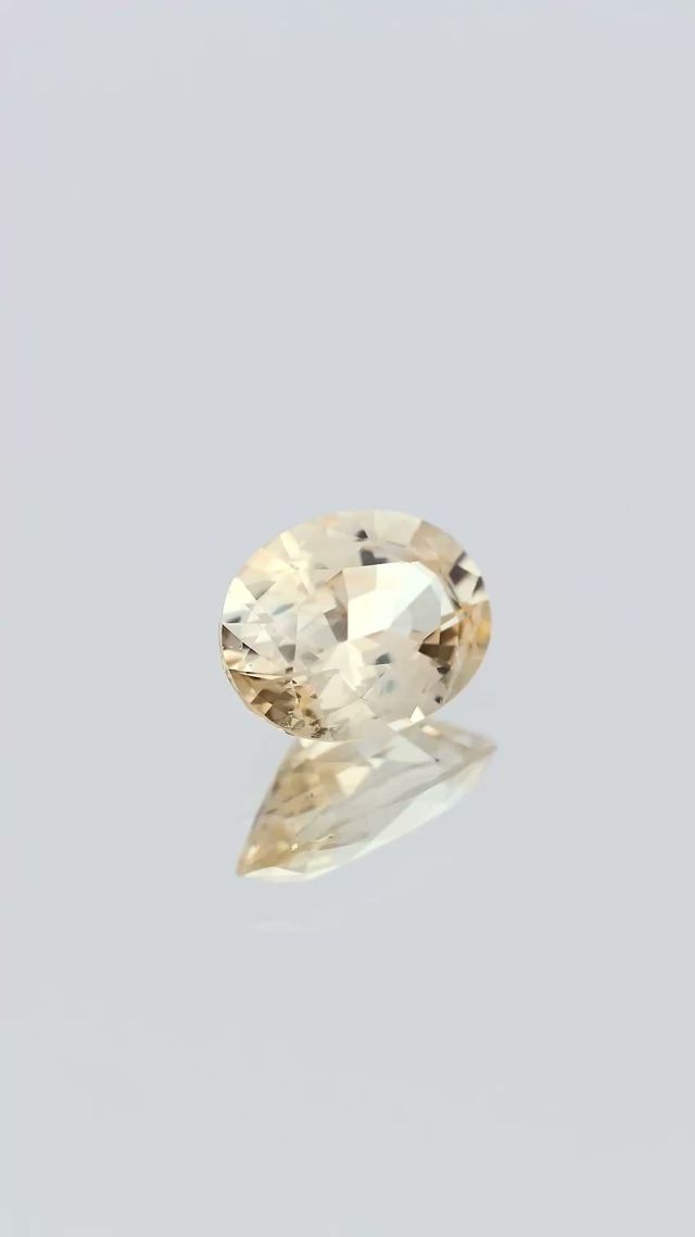 360-degree-macro-view-natural-yellow-sapphire-unheated-oval-ceylon-0.95ct
